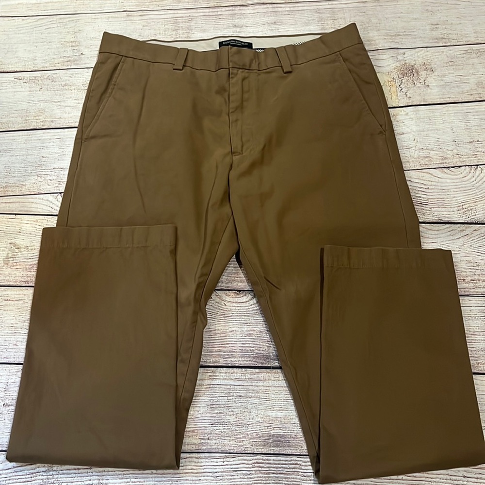 Mens Banana Republic chino pant